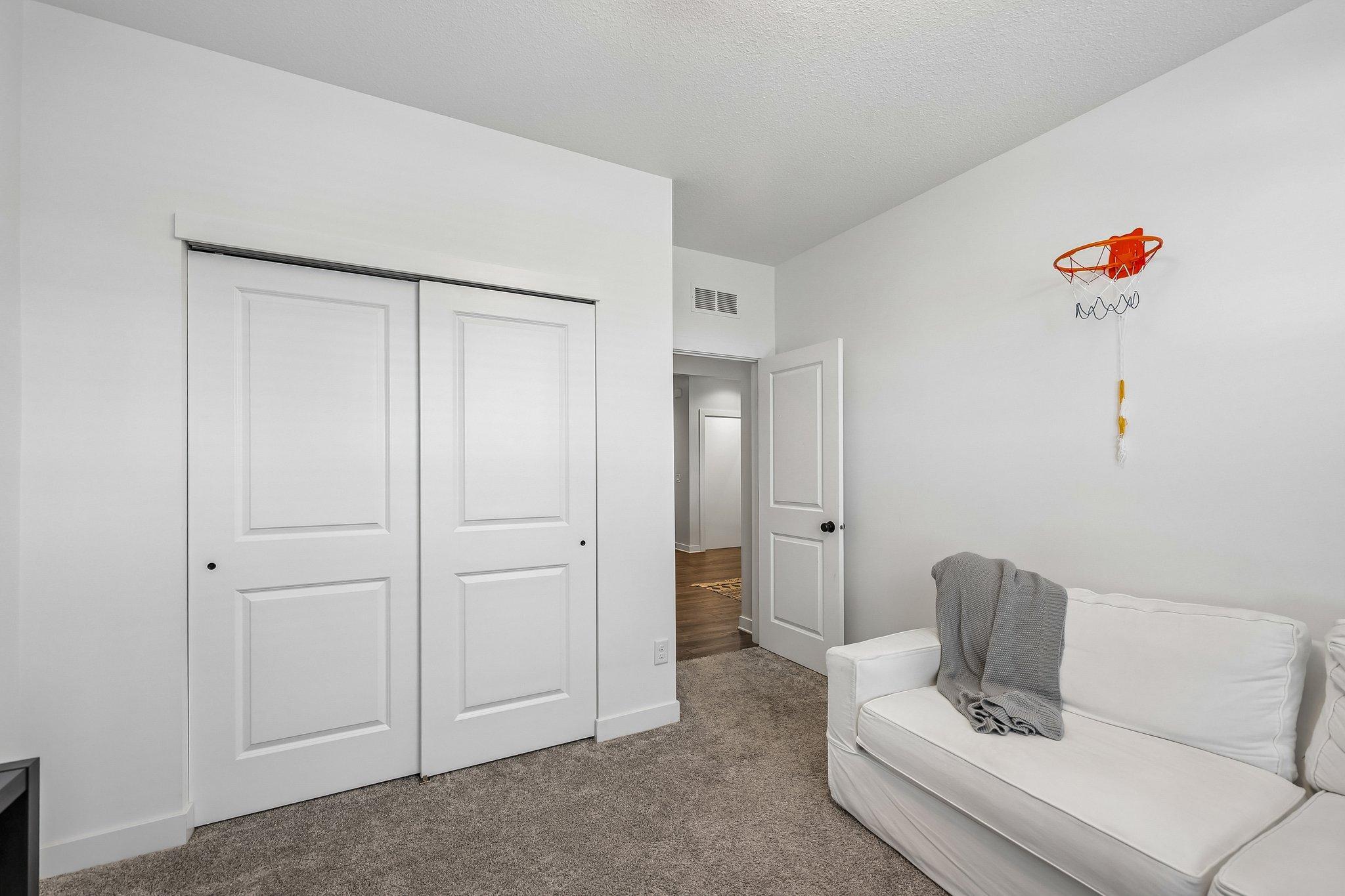 2800 Isabelle Dr 21.jpg