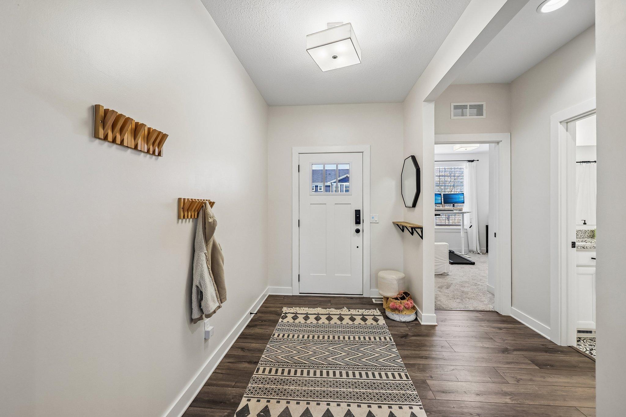 2800 Isabelle Dr 6.jpg