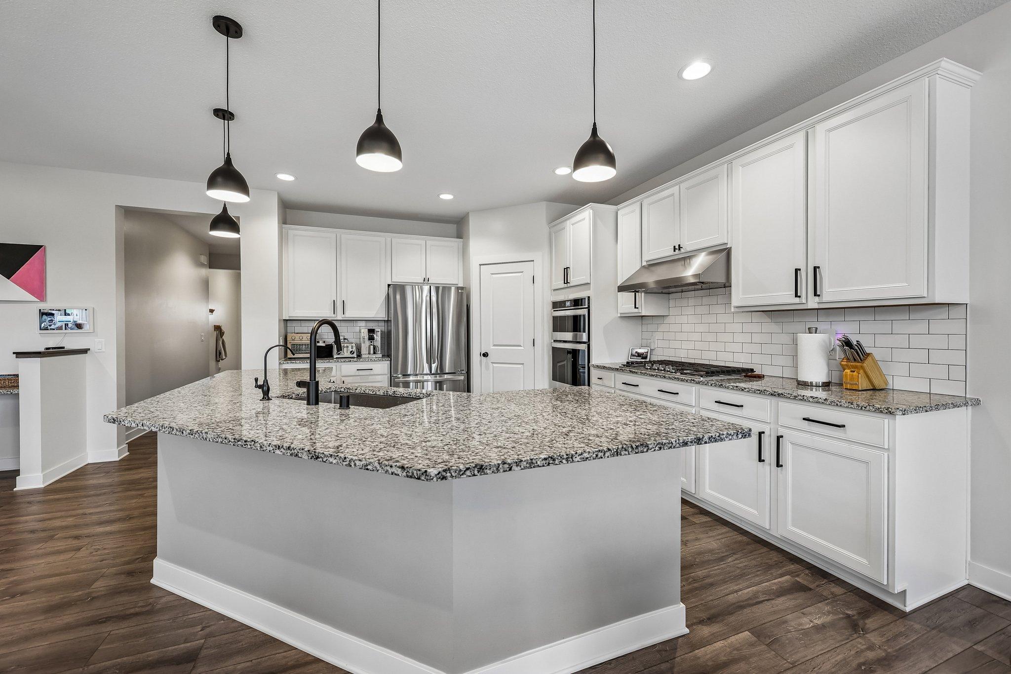 2800 Isabelle Dr 16.jpg