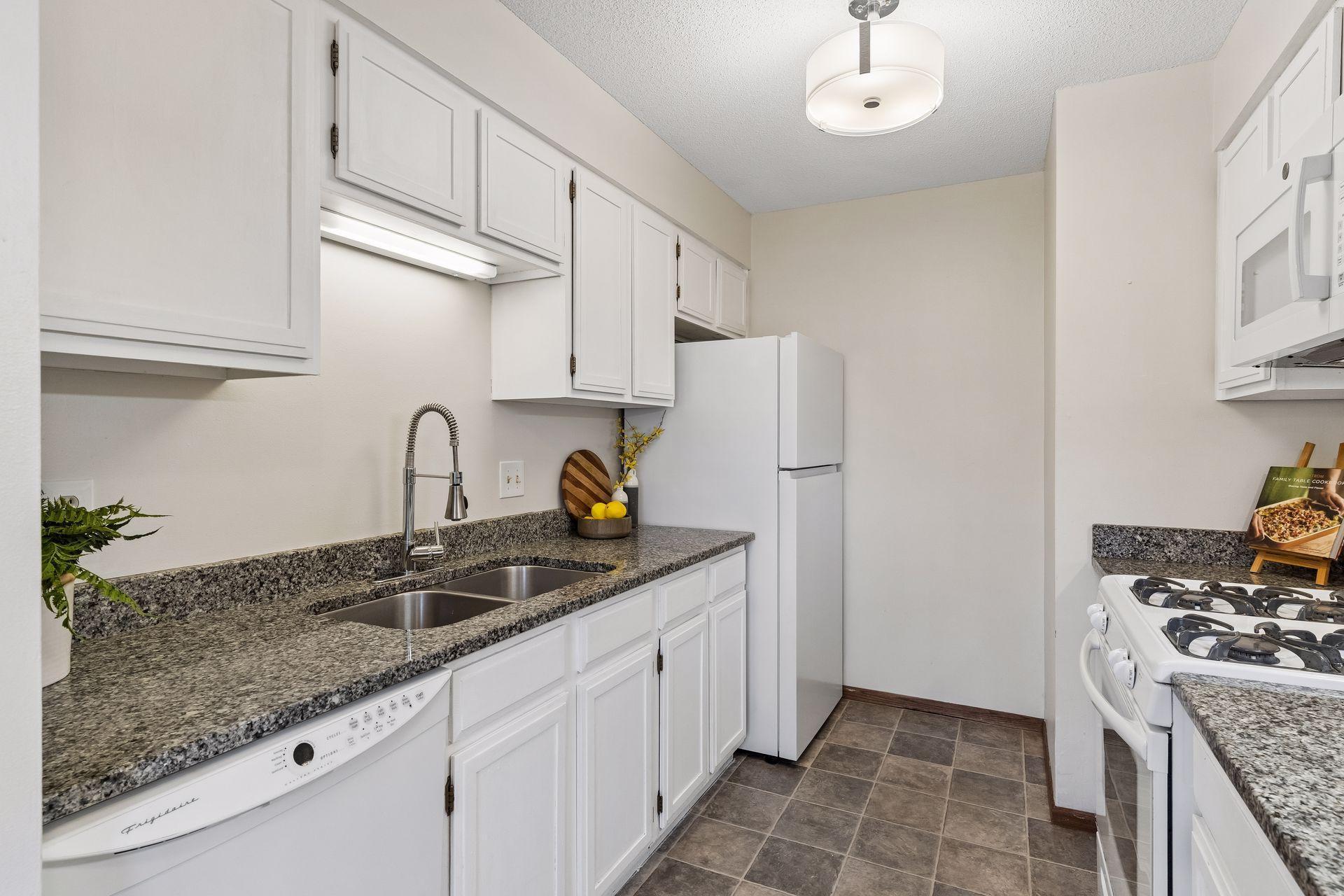 2122 East 22nd Street - Kitchen