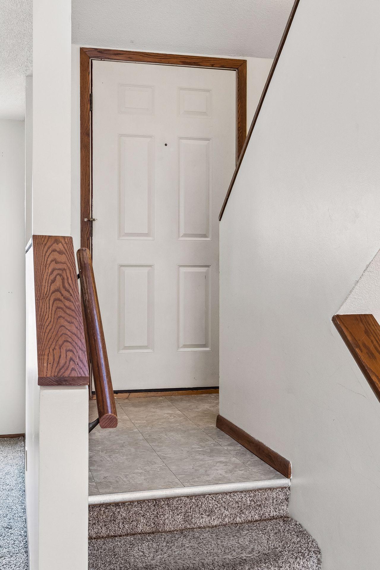 2122 East 22nd Street - Foyer