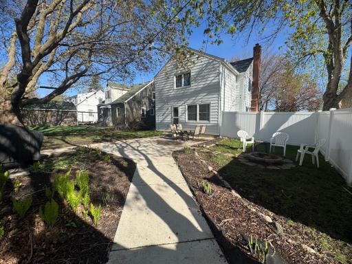 571 E Academy Street, Owatonna, MN 55060