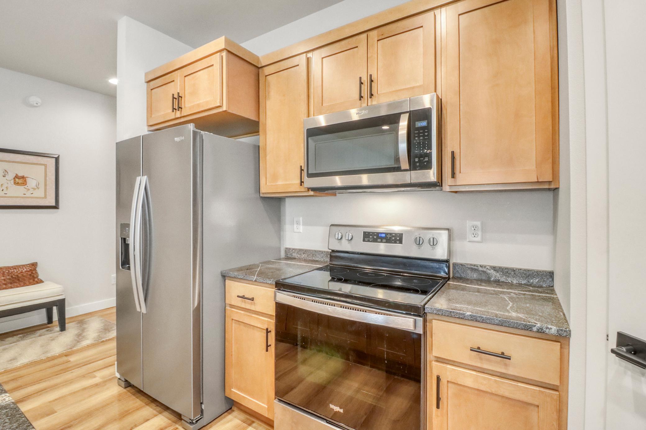Kitchen1_6.JPG