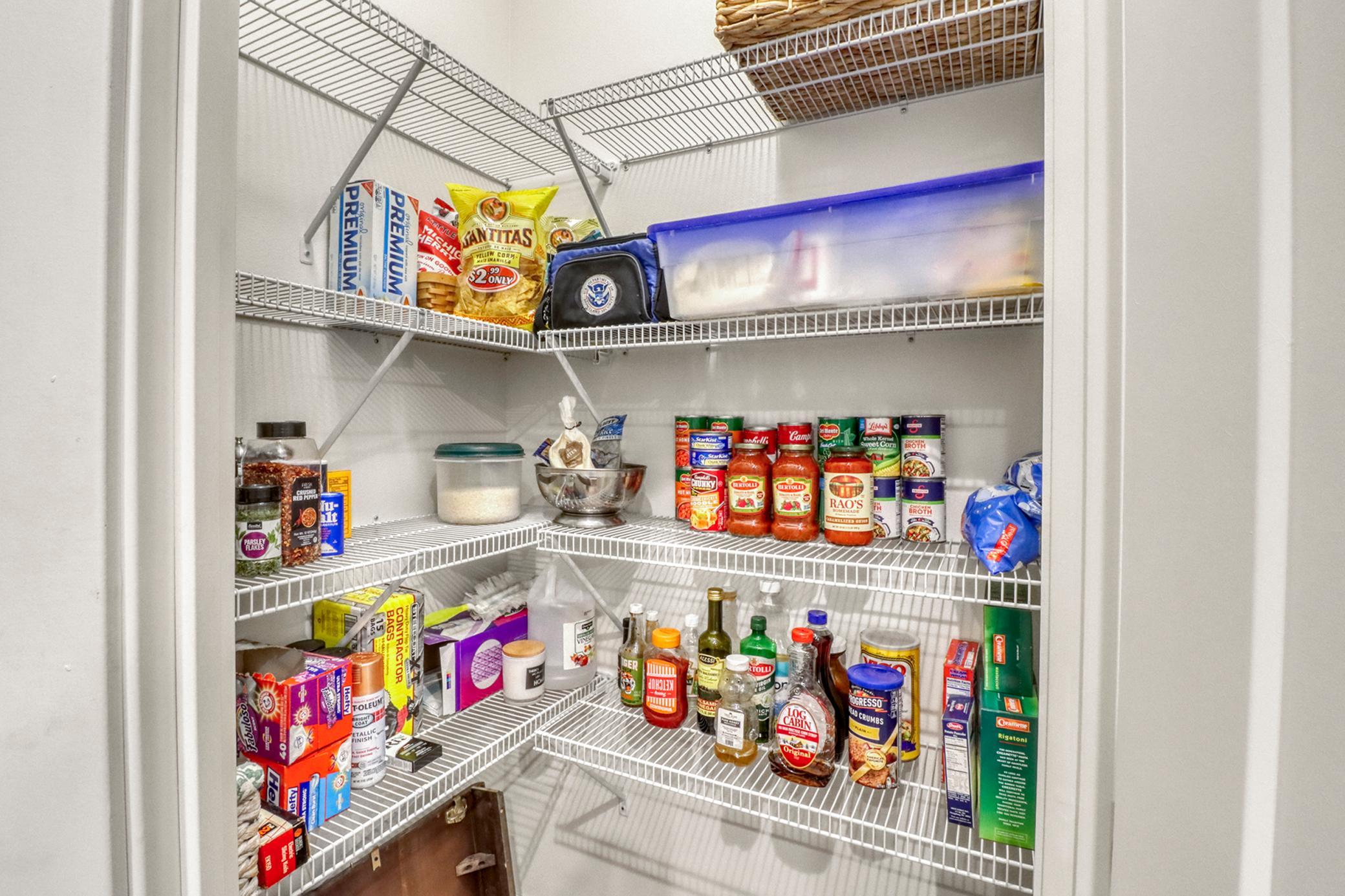 Kitchen_Pantry1_1.JPG
