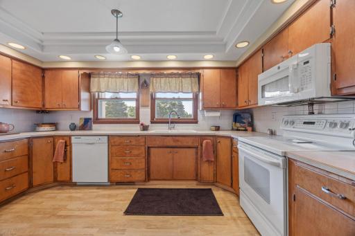 16460 38th Street SE, Mapleton, ND 58059