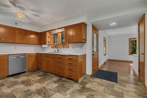 615 5th Avenue SW, Hutchinson, MN 55350