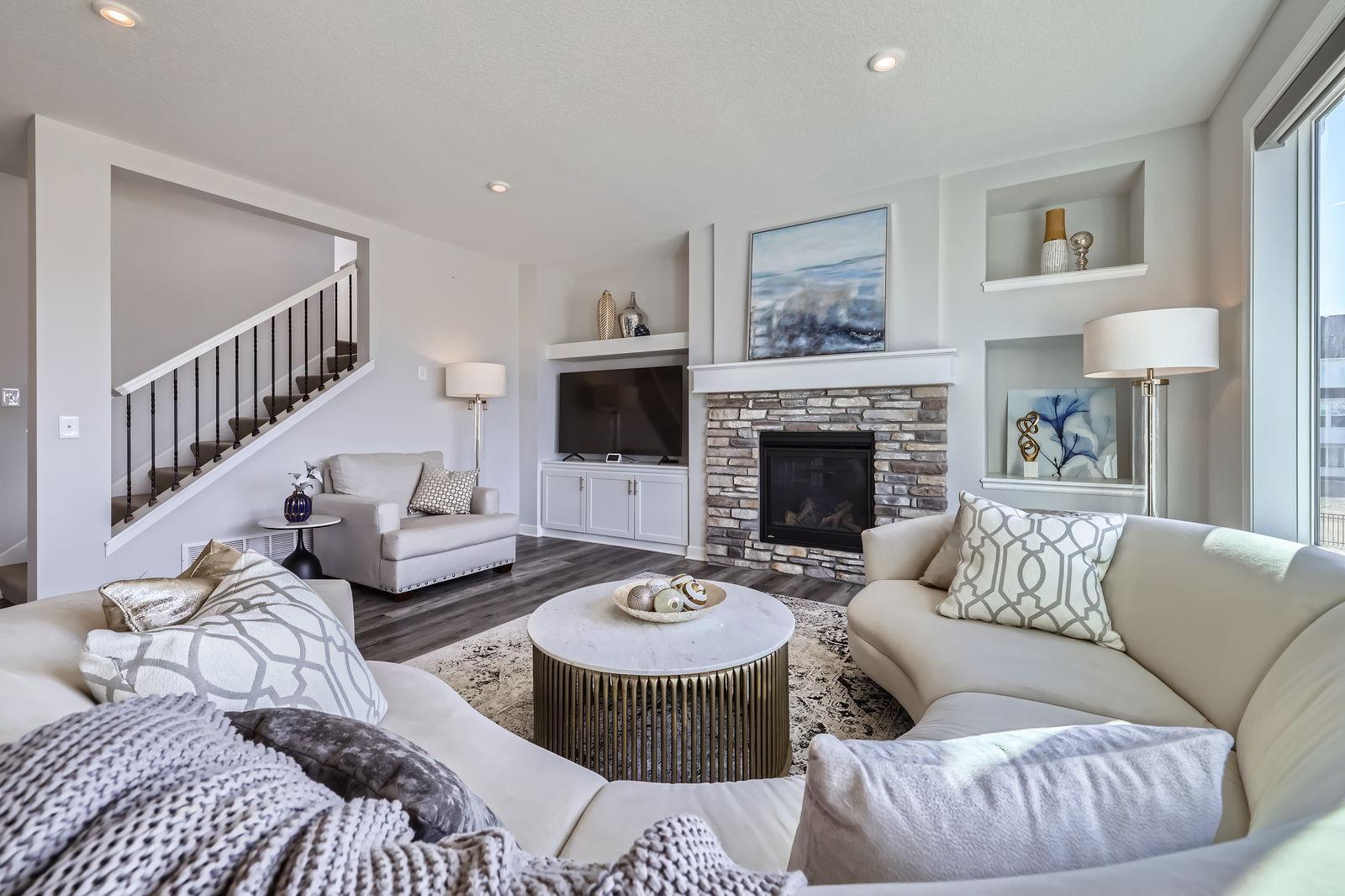 12985 Bauer Dr N - Web Quality - 005 - 06 Living Room.jpg