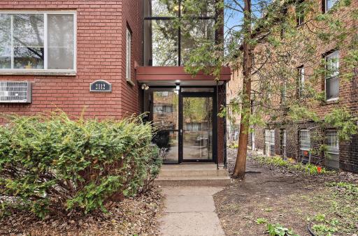 2112 Garfield Avenue, 14, Minneapolis, MN 55405