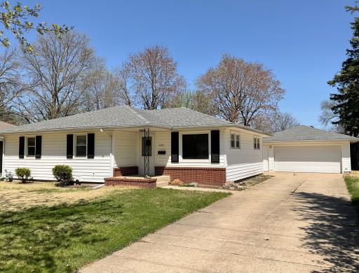 2102 W Oakland Avenue, Austin, MN 55912
