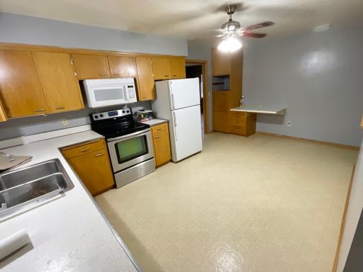 2102 W Oakland Avenue, Austin, MN 55912