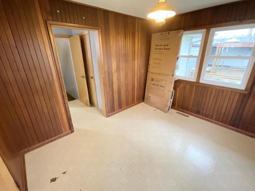 2102 W Oakland Avenue, Austin, MN 55912
