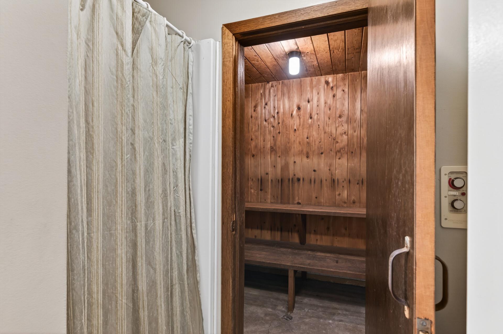 333 8th St SE 117 24.jpg