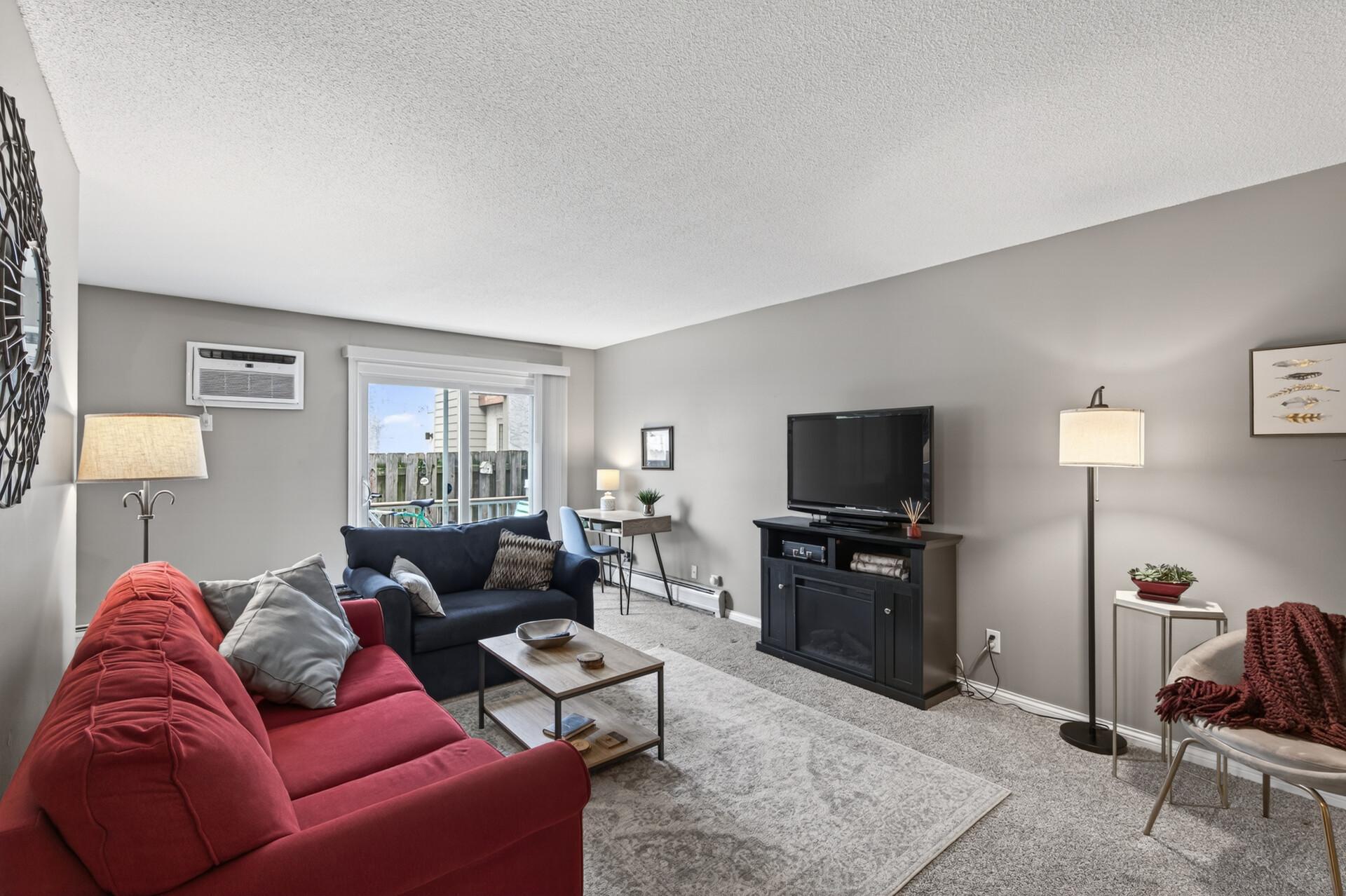 333 8th St SE 117 5.jpg