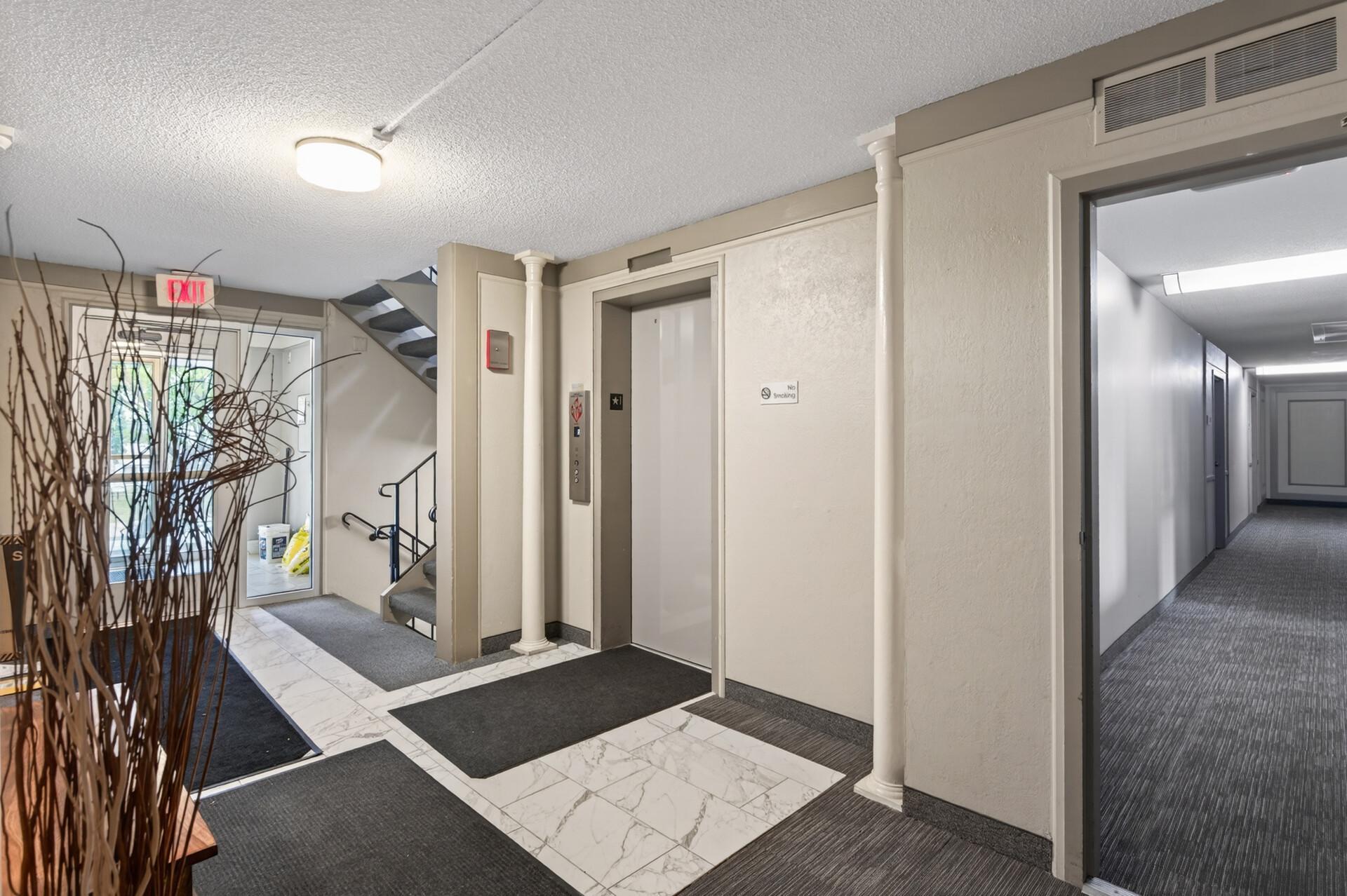 333 8th St SE 117 3.jpg
