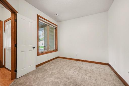 2318 Olivia Court E, Saint Paul, MN 55119