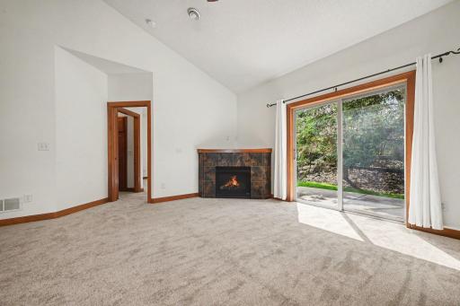 2318 Olivia Court E, Saint Paul, MN 55119