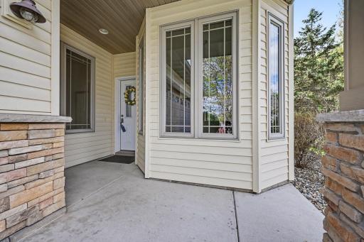 2318 Olivia Court E, Saint Paul, MN 55119