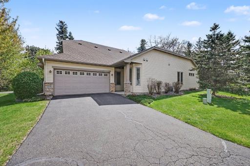 2318 Olivia Court E, Saint Paul, MN 55119