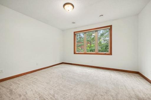 2318 Olivia Court E, Saint Paul, MN 55119