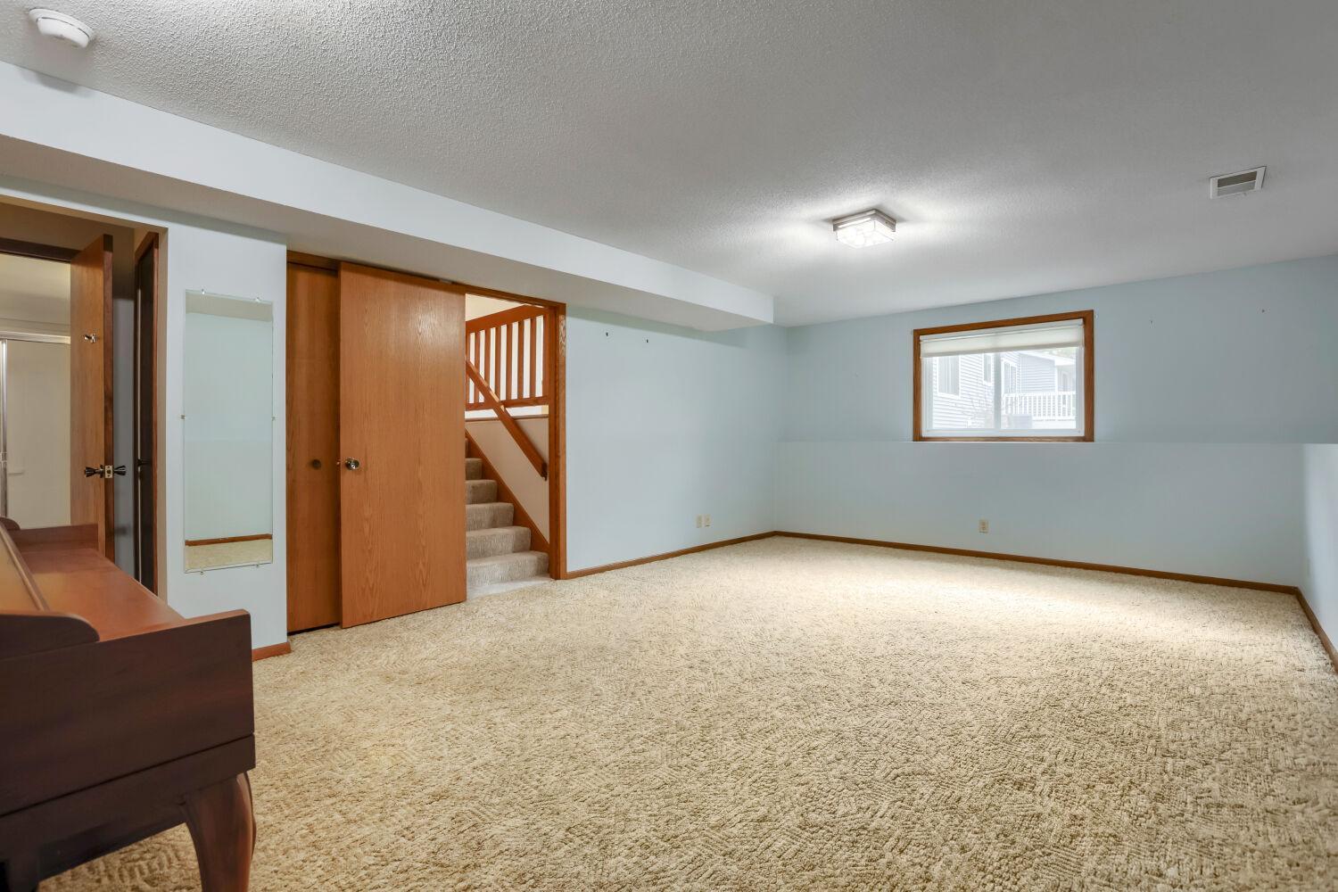 711 W Cope Ave - Family Room-lower level pic 2