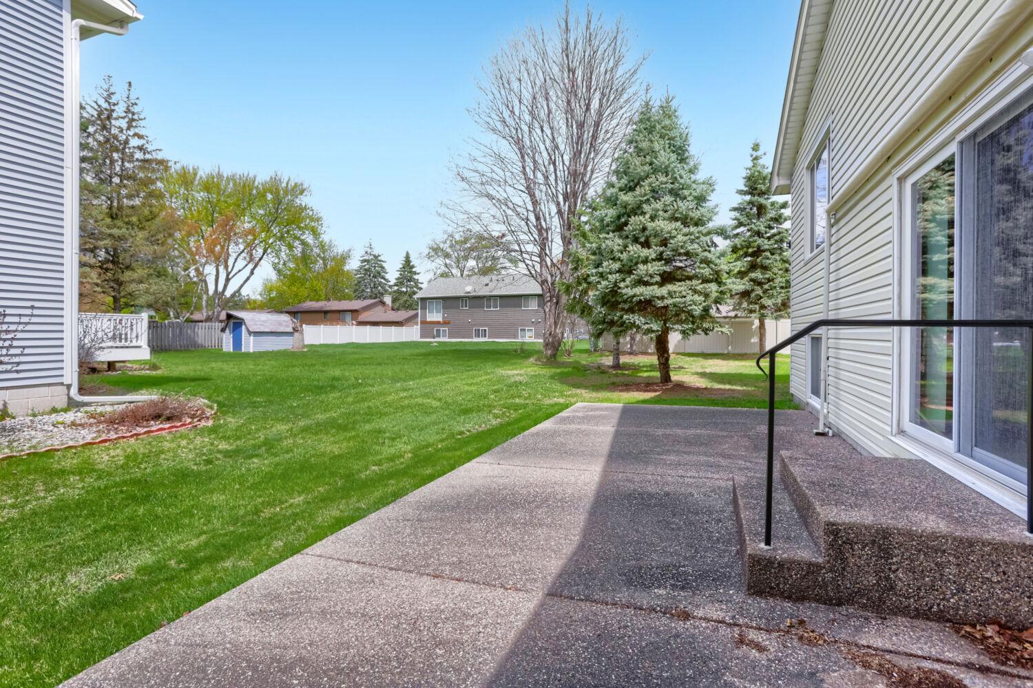 711 W Cope Ave - Patio