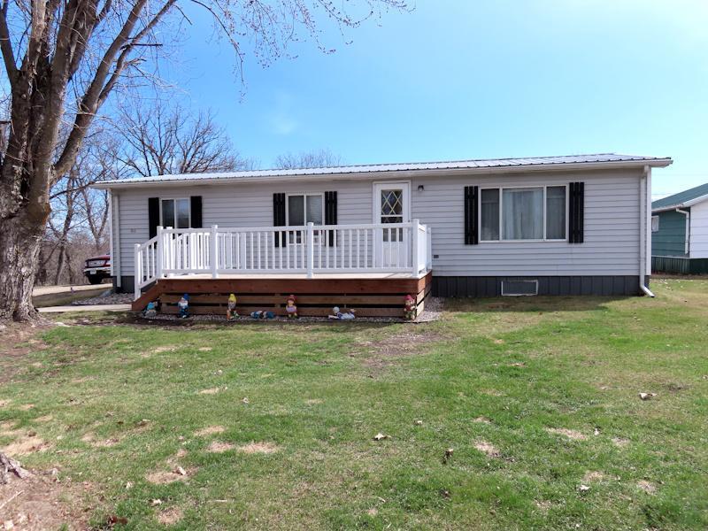 911 HAMILTON FRONT.jpg