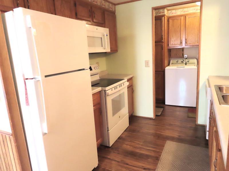 911 HAMILTON KITCHEN APPLIANCE AREA.jpg