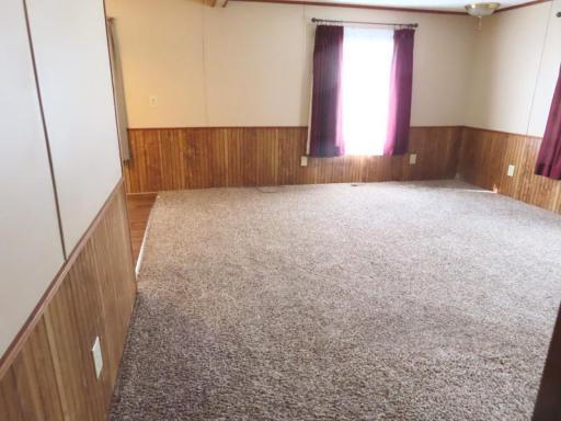 911 HAMILTON LR FROM HALL.jpg