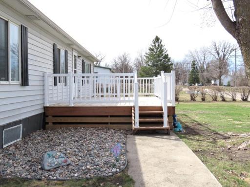 911 HAMILTON DECK 2.jpg