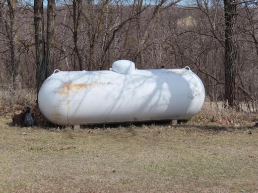 911 HAMILTON PROPANE TANK.jpg