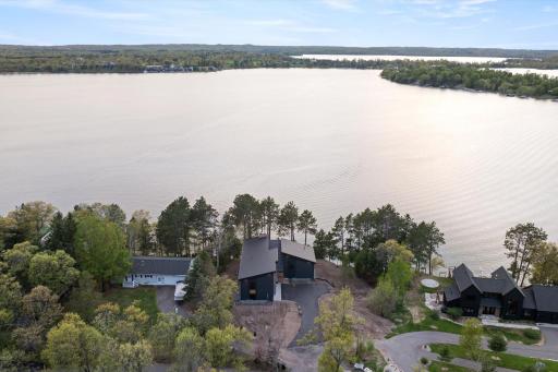 11389 E Steamboat Bay Road, Brainerd, MN 56401