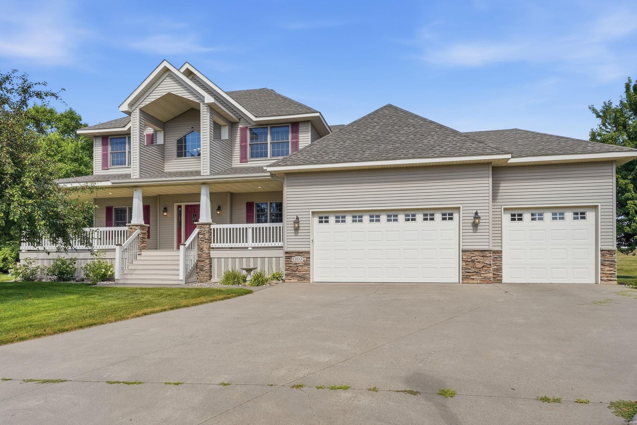 Beautiful Two-Story in Sartell