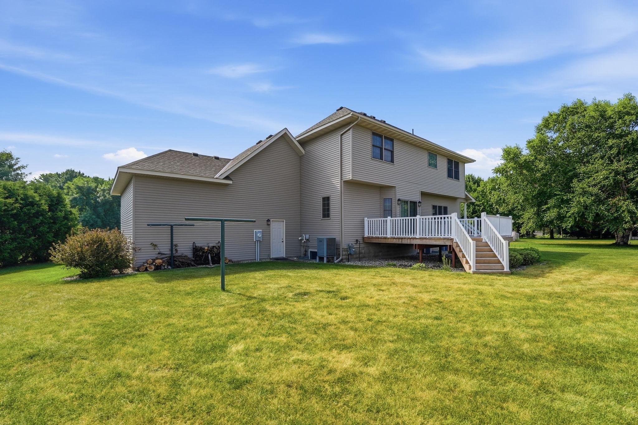Spacious Backyard with new deck
