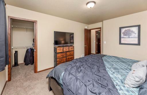 6089 55th Avenue S, Fargo, ND 58104