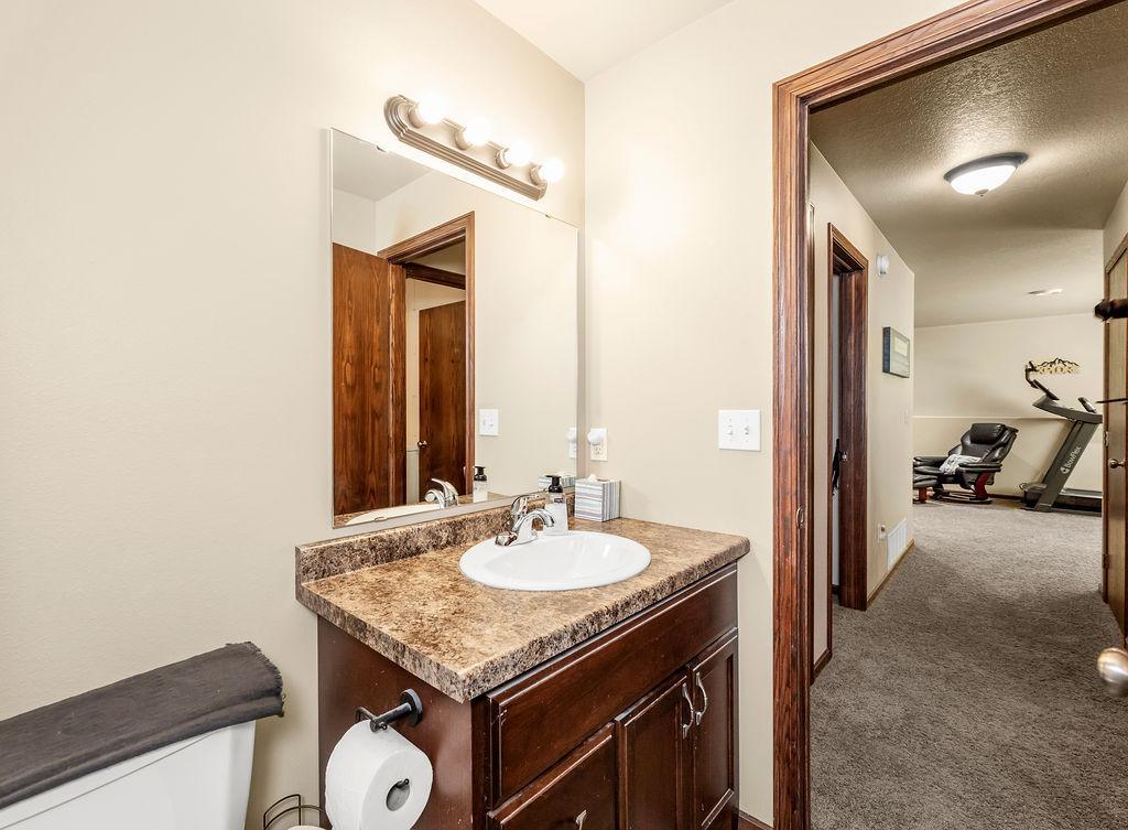 Full Bathroom