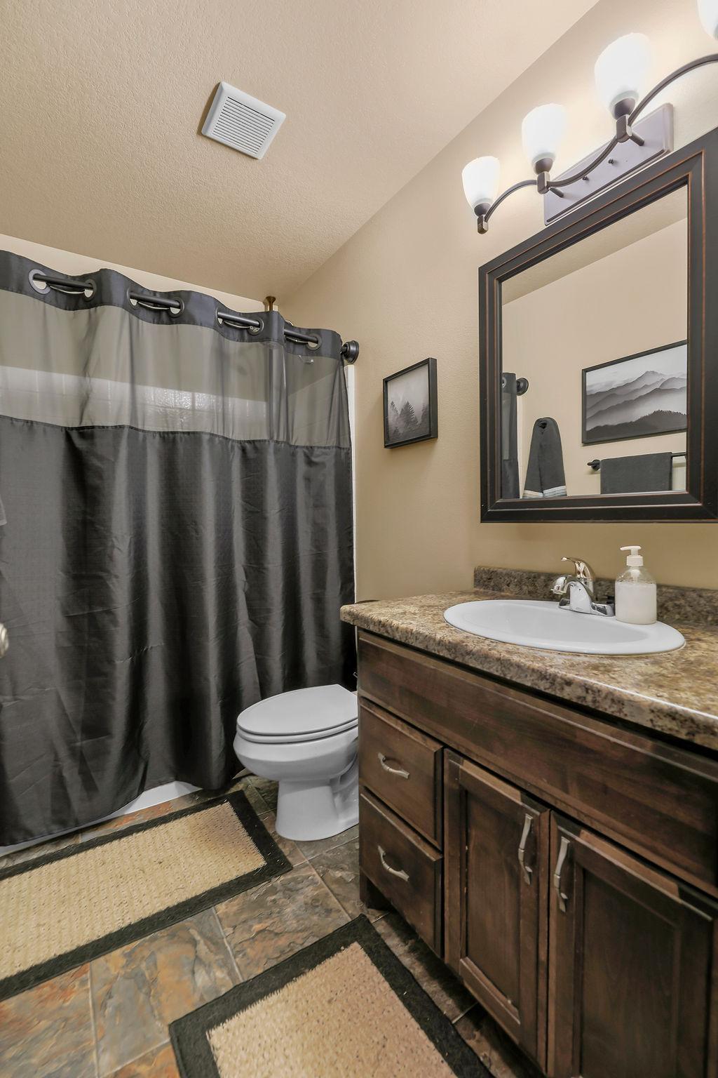 Full Bathroom