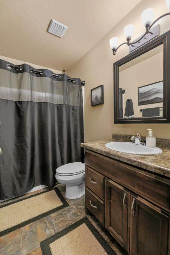 6089 55th Avenue S, Fargo, ND 58104