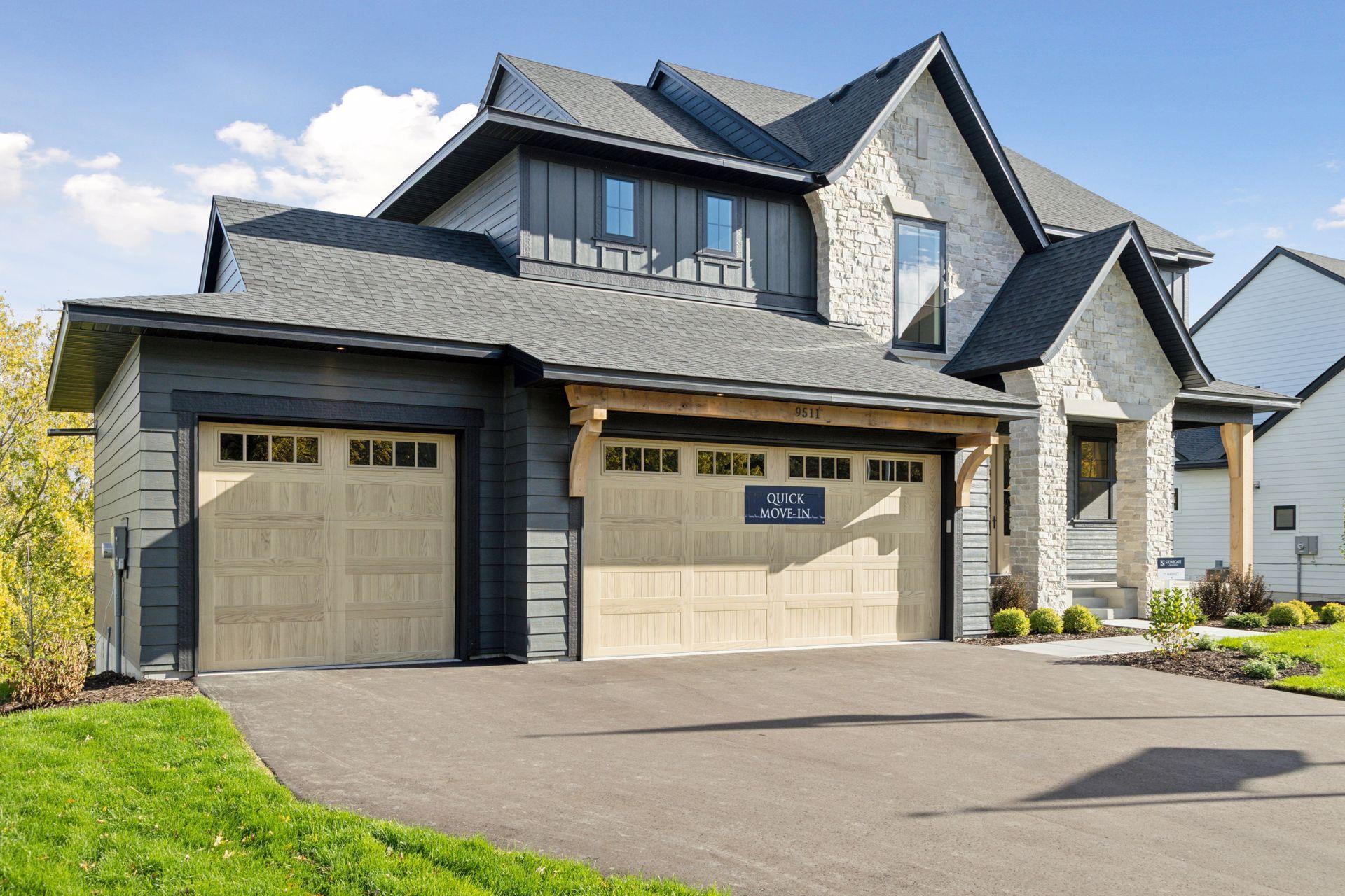 HARRIET Elevation "will build to suit" *PHOTO OF SIMILAR HOME