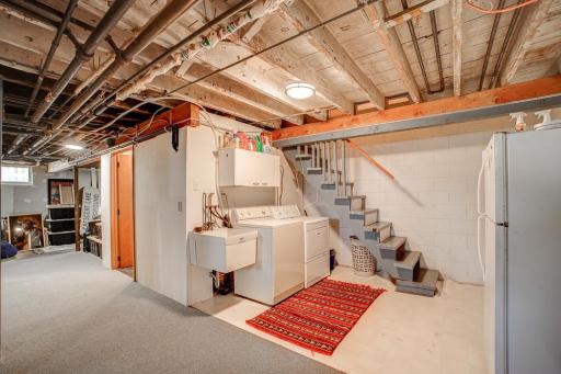 906 4th Street N, Stillwater, MN 55082