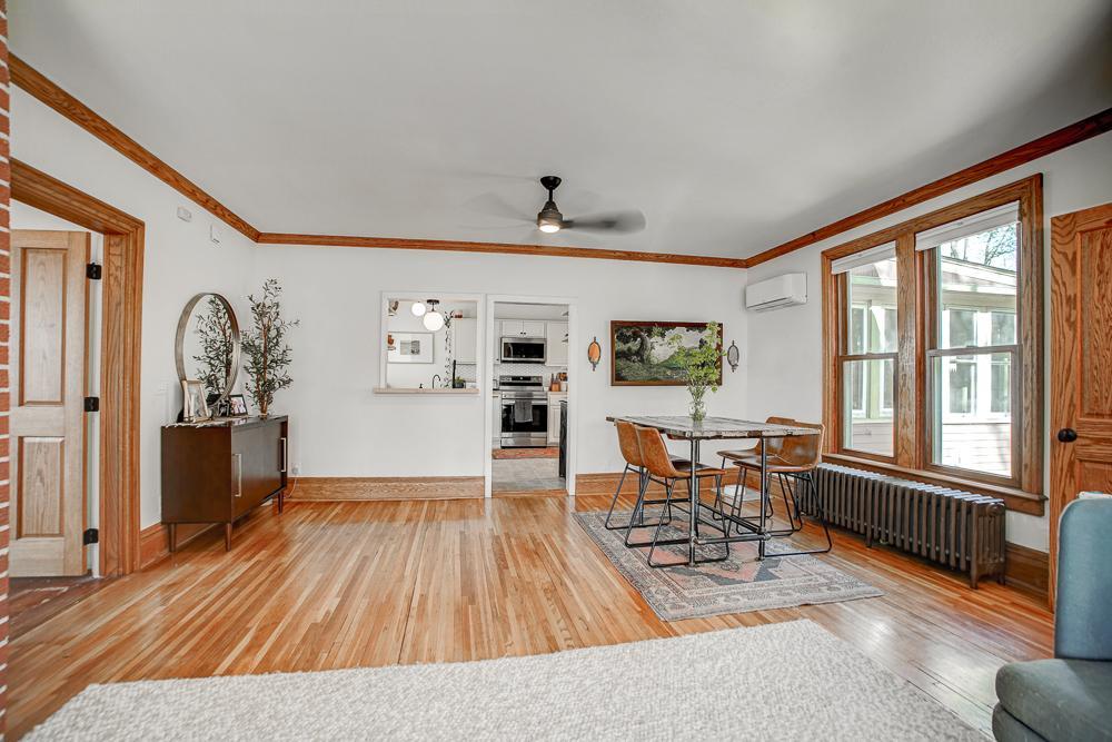 906 4th st n-14.jpg