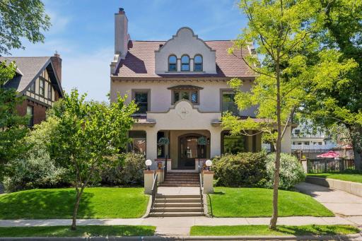 1918 Humboldt Avenue S, Minneapolis, MN 55403
