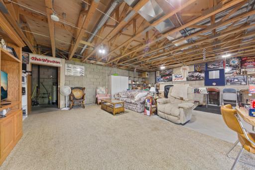 Clean lower level with loads of potentail