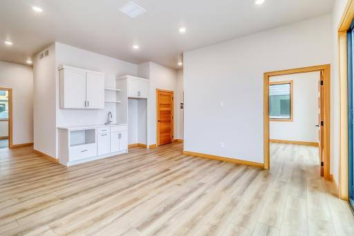 5165 44th Street S, Fargo, ND 58104