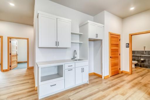 5165 44th Street S, Fargo, ND 58104