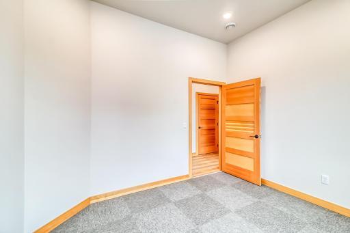 5165 44th Street S, Fargo, ND 58104