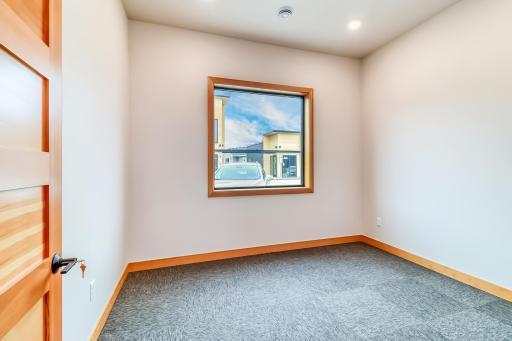 5165 44th Street S, Fargo, ND 58104