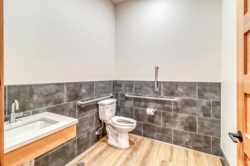 5165 44th Street S, Fargo, ND 58104