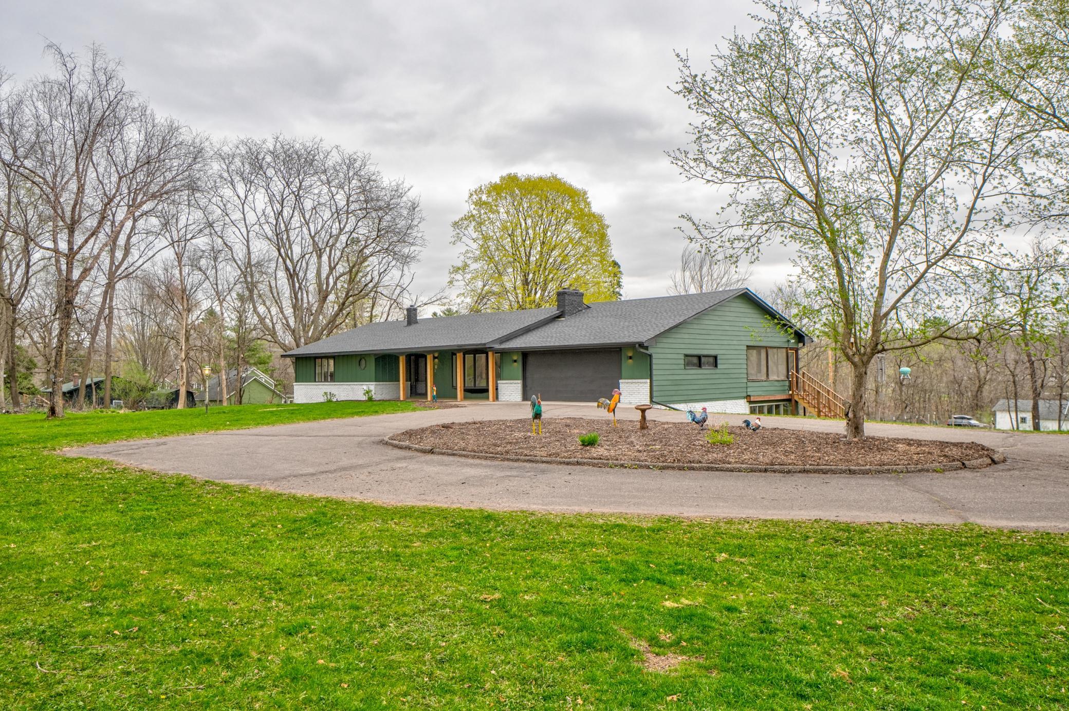 980 Rosabell St-12.jpg