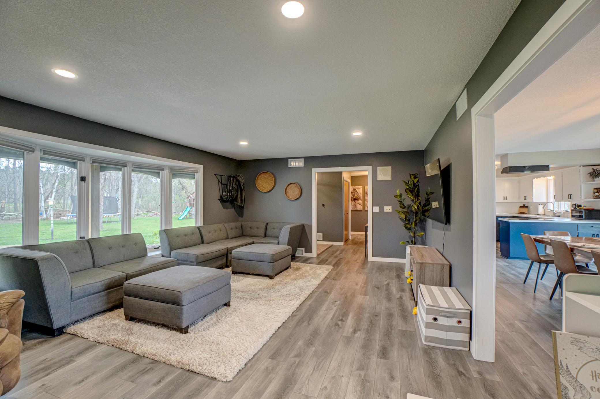 980 Rosabell St-34 - Copy.jpg