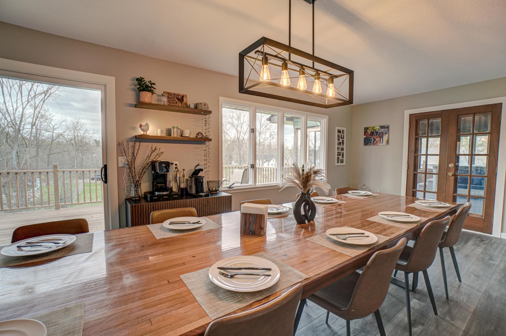 980 Rosabell St-47.jpg